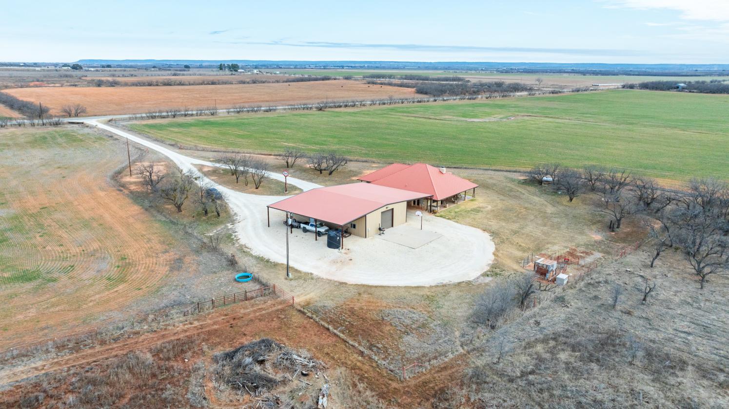 Custom-built Texas Ranch Property in Jim Ned ISD - photo 16