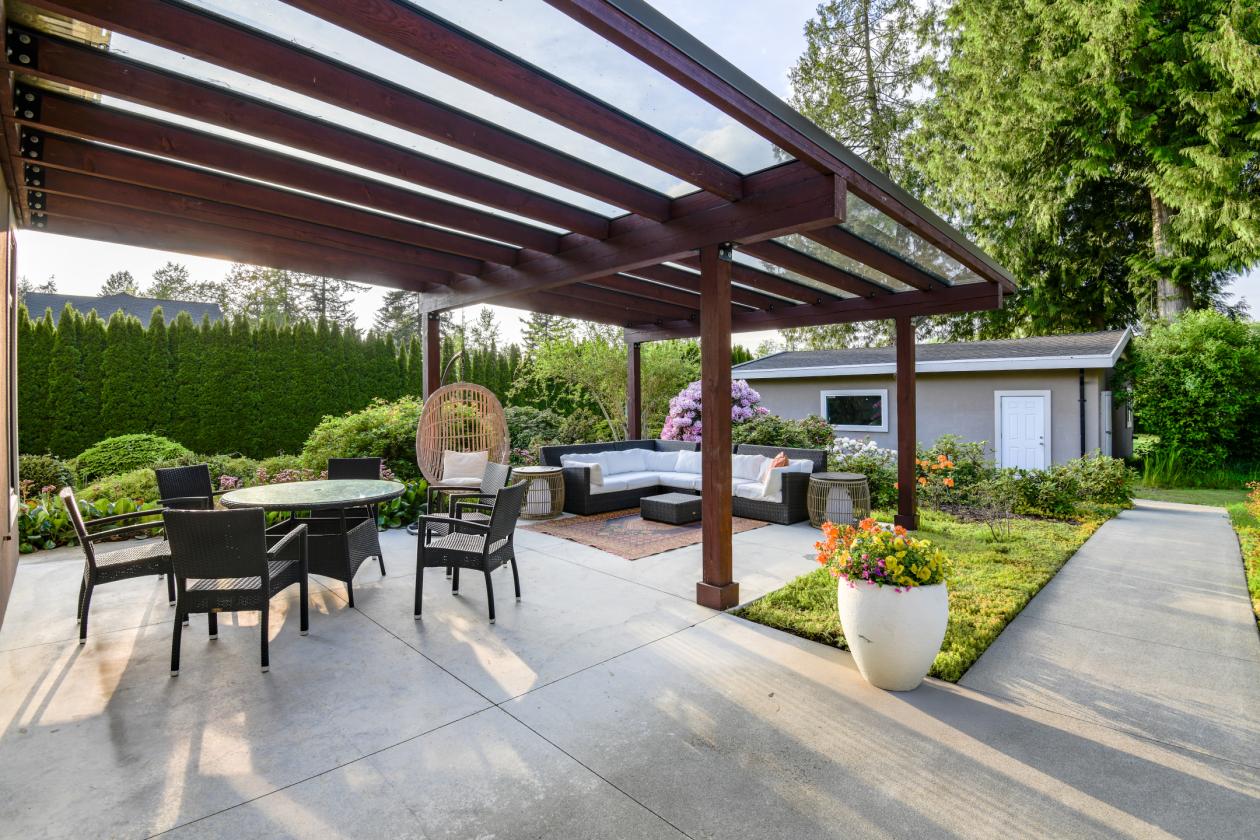 Luxury legacy estate on park-like 4.64 acres - photo 18