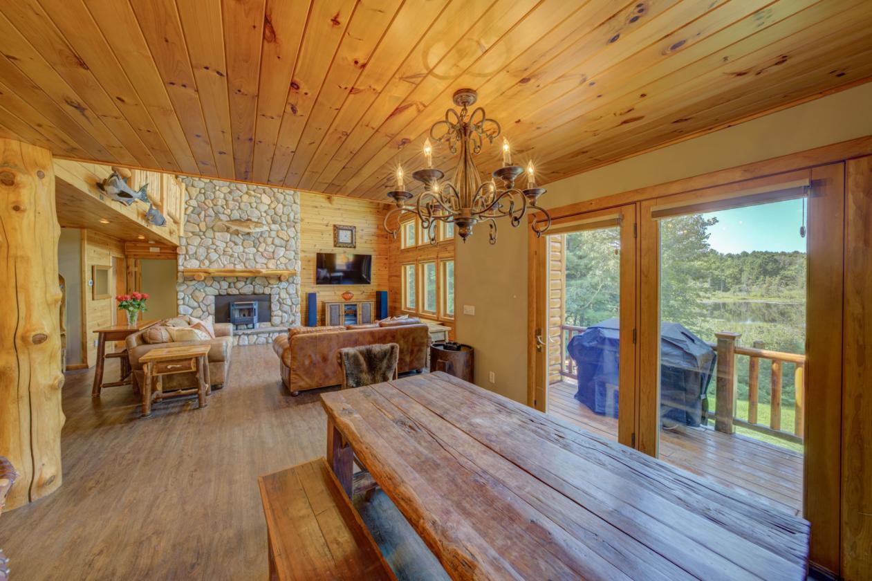LAKE HOME NEAR SHORE-TO-SHORE EQUESTRIAN TRAIL - photo 8