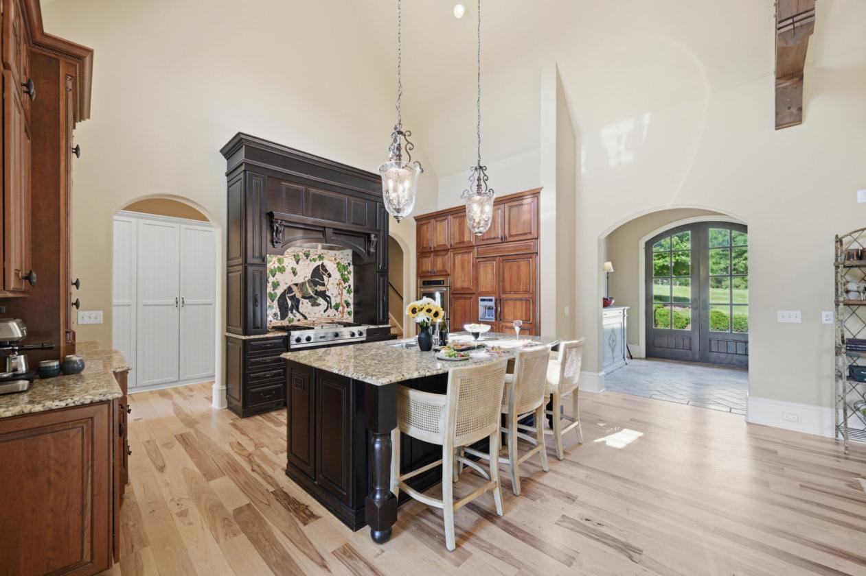 Luxury Equestrian Estate on 11.6 Acres - photo 5