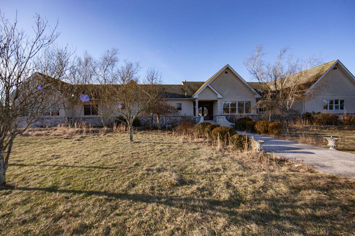 2,442 Acre Property For Sale with 3 Estates Estell Manor, Atlantic