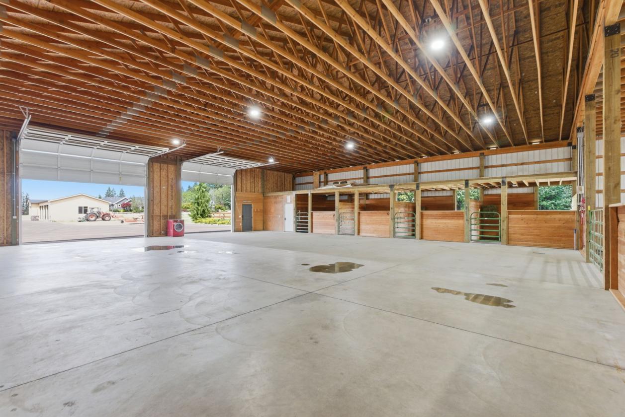 Luxury Equestrian Estate - photo 10