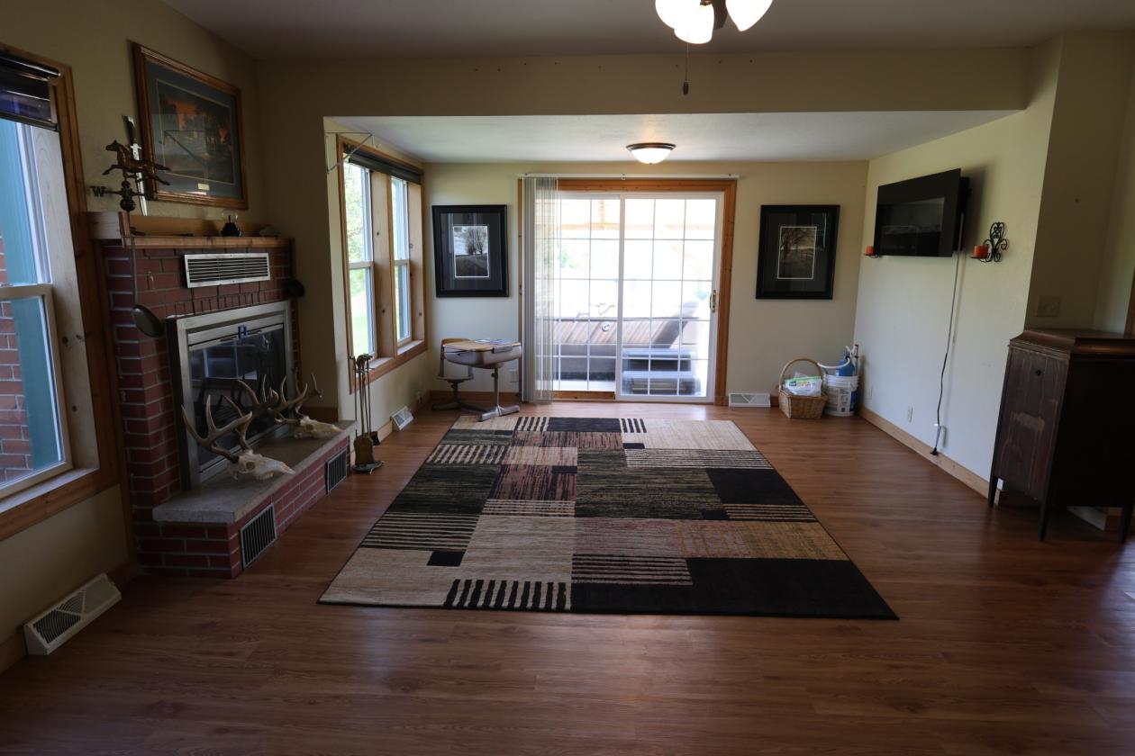Riverfront Farmette! 25+acres allows horses - photo 12