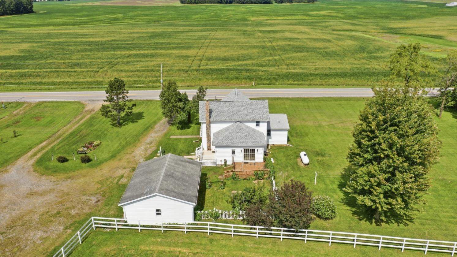 Country Living with Exceptional Equestrian Facilities - photo 9