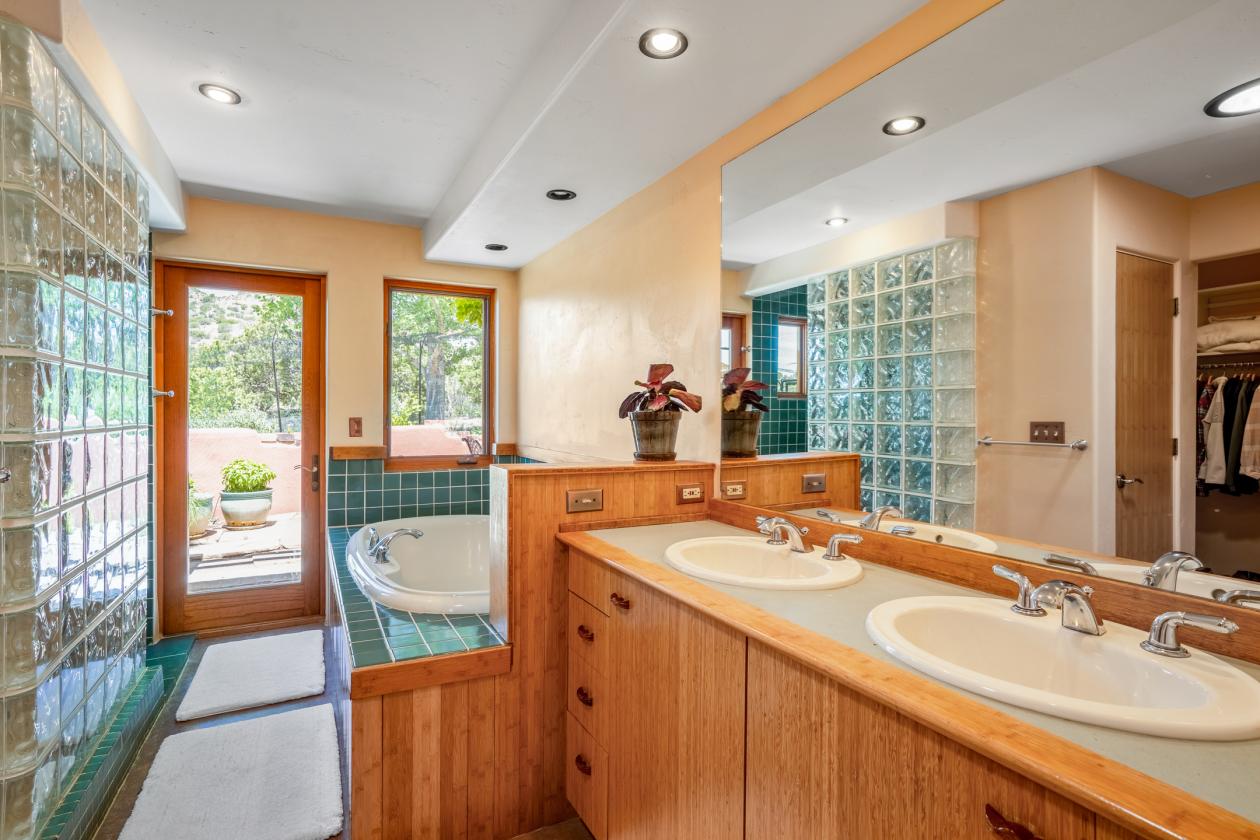 Fantastic Horse Property + Views!!! - photo 18