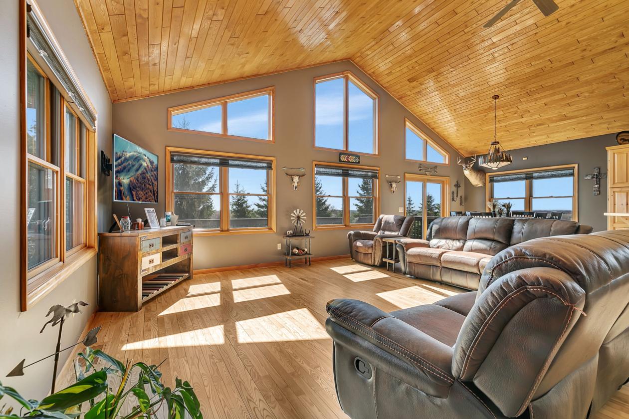 Serene Equestrian Property on over 17 acres! - photo 4