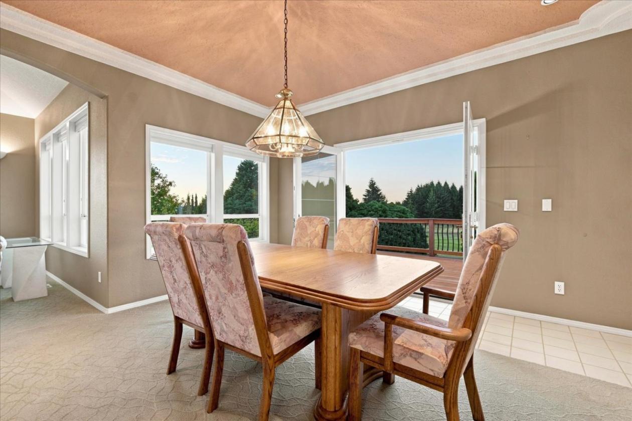 Custom Home on 7+ Acres in West Ridgefield - photo 8