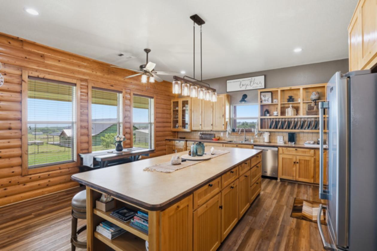 PRICE UPDATE! Turn-key horse property - photo 7
