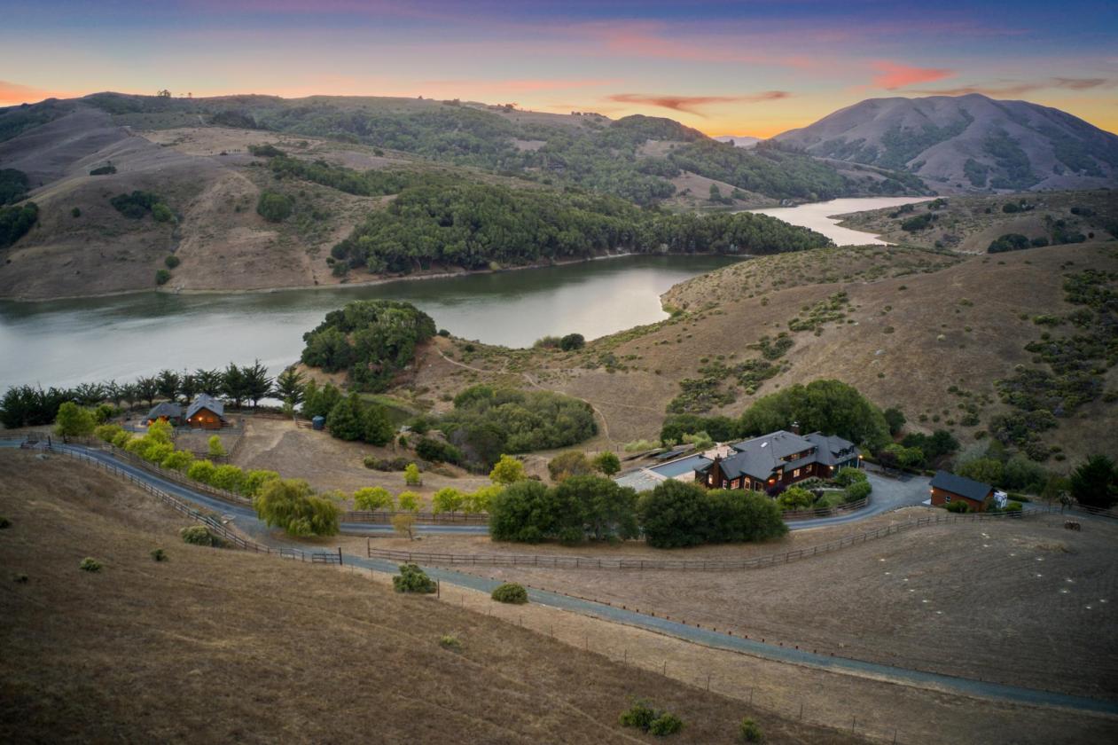 An Exceptional Nicasio Estate - photo 3