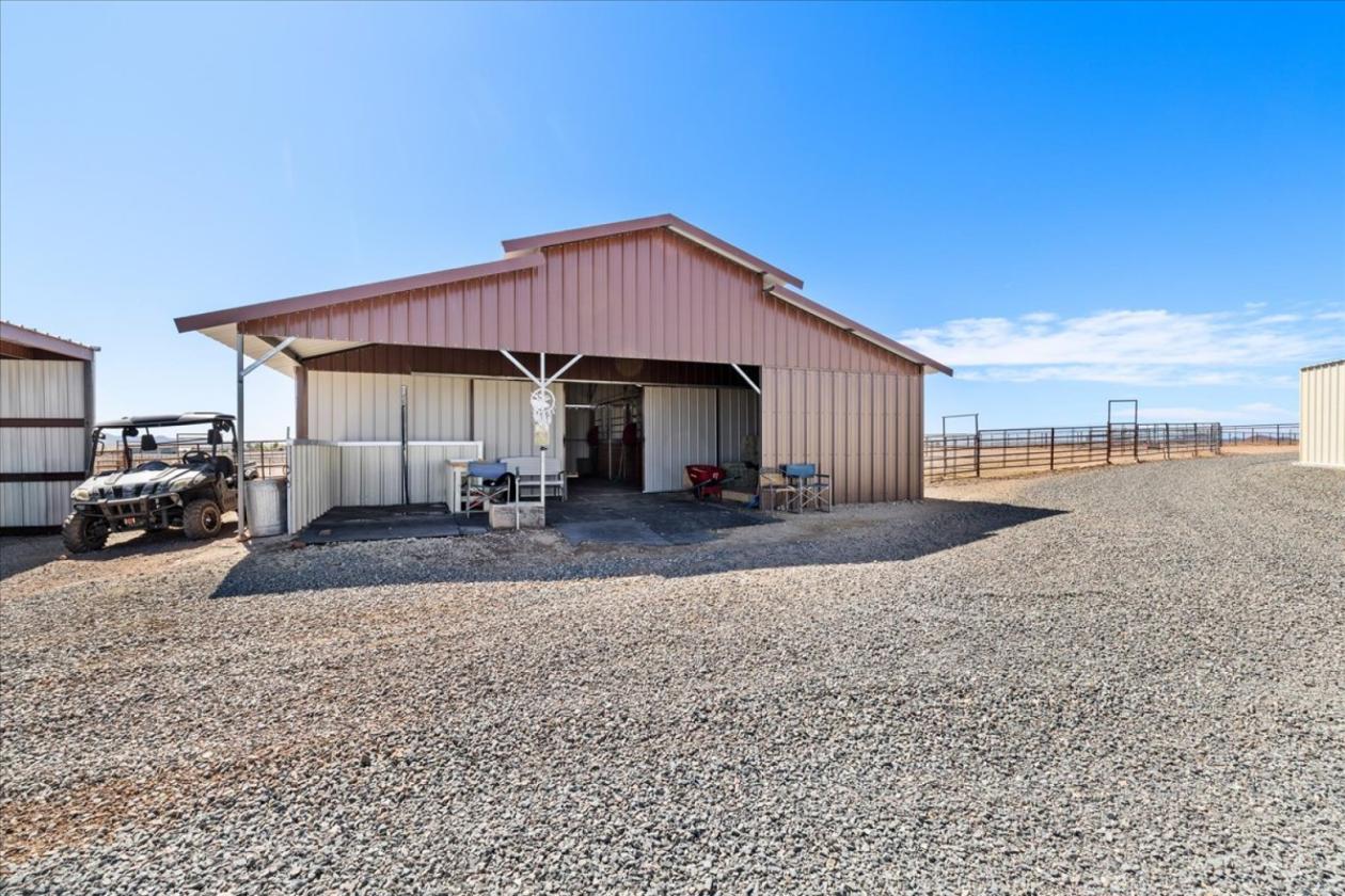 Space to Roam. Built for Horses. 10 Acres For You! - photo 17