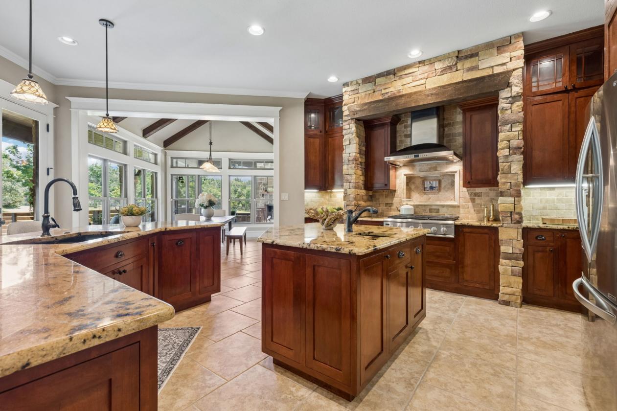 Hill Country Farmhouse Equestrian Estate 6.5 acres - photo 12