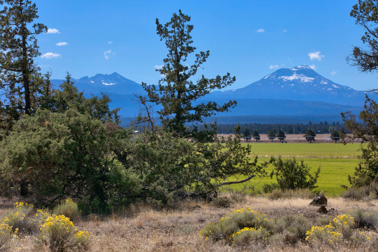 2.17 Acres in Sisters Oregon with protected view. Sisters, Deschutes