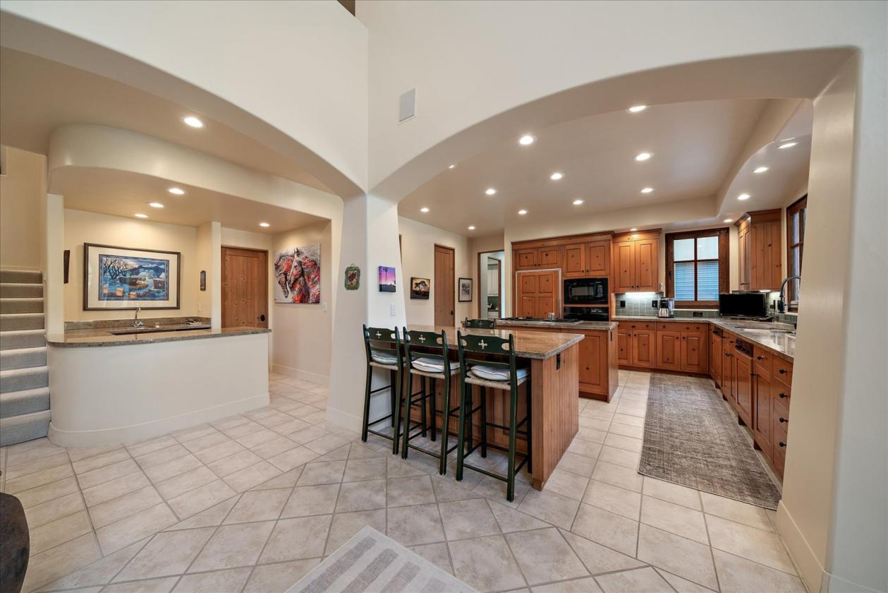 Exquisite 18 Acre Equestrian Estate - photo 11