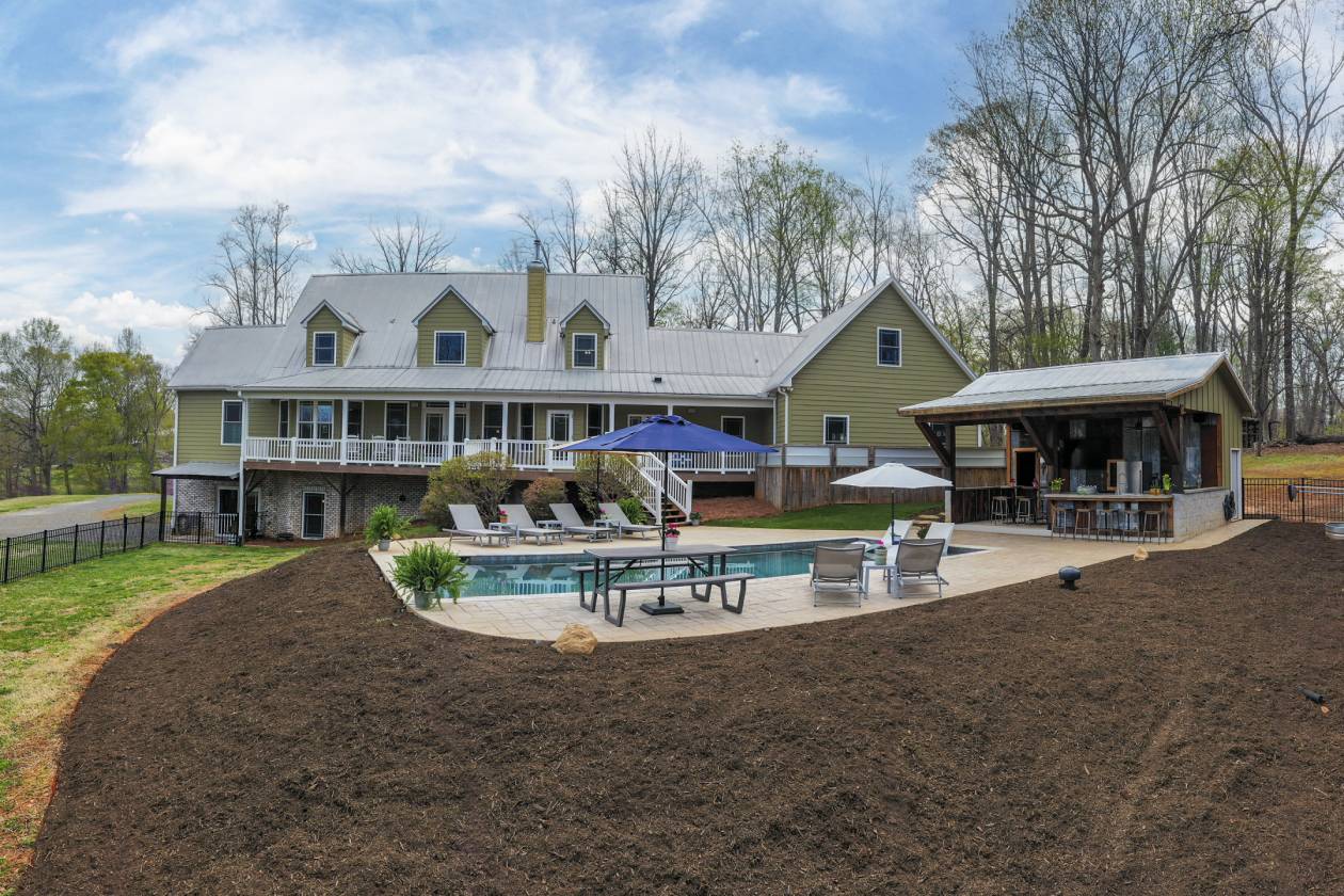 Horse Property for sale.