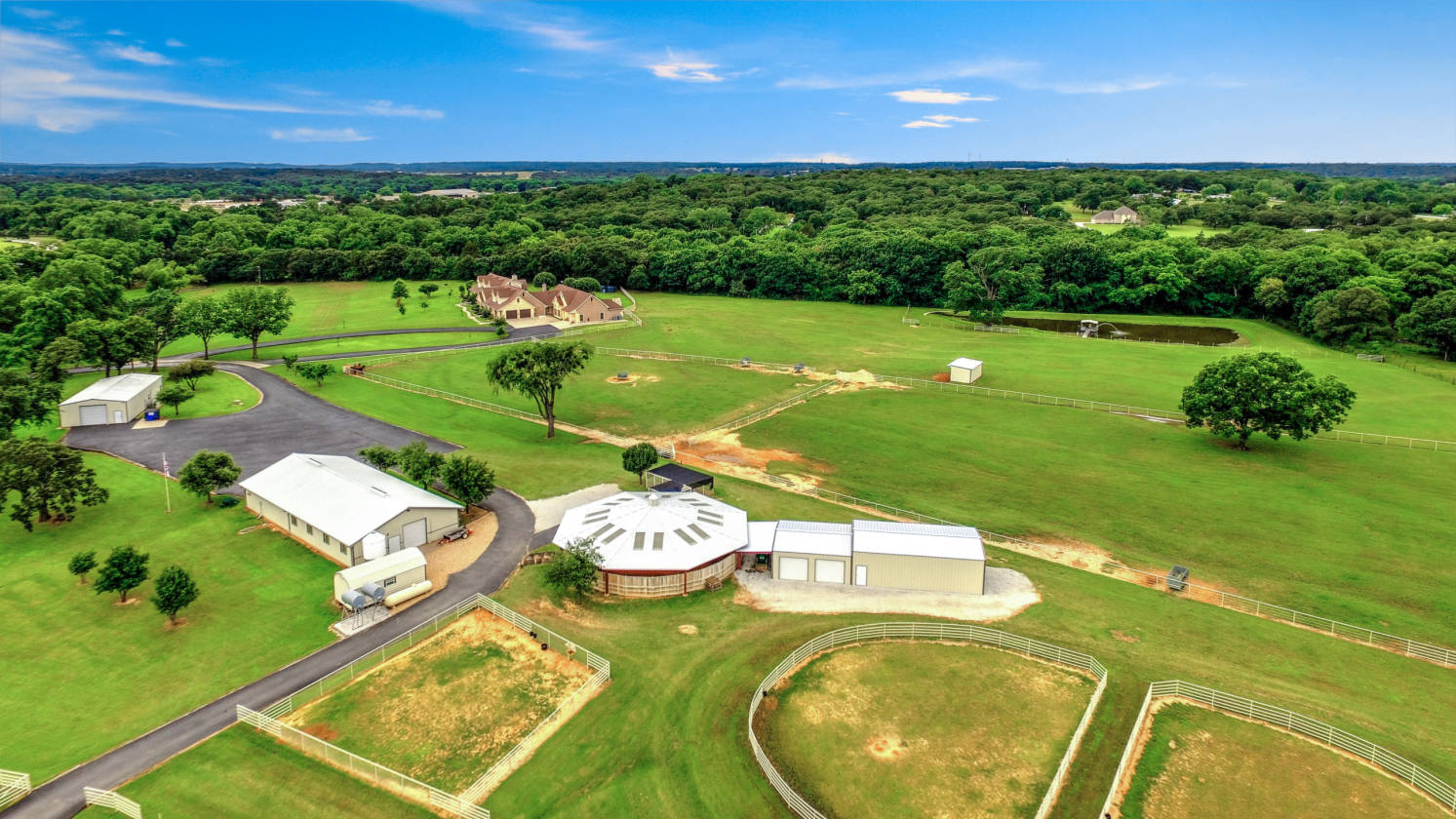 Amazing 7900+ Luxury Equestrian Estate 11403 E Us Highway 82