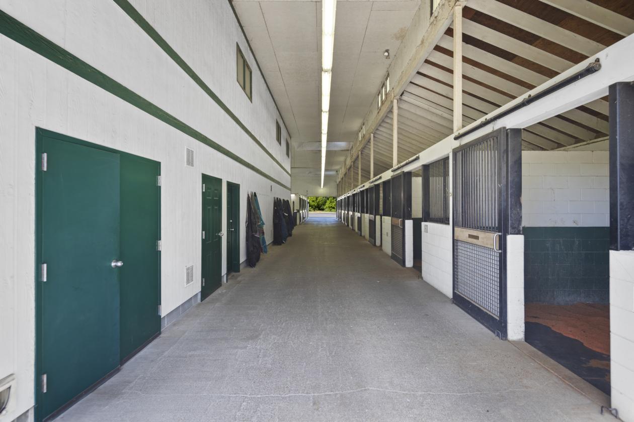 Forest Park Equestrian Center - In City 120 acres - photo 3
