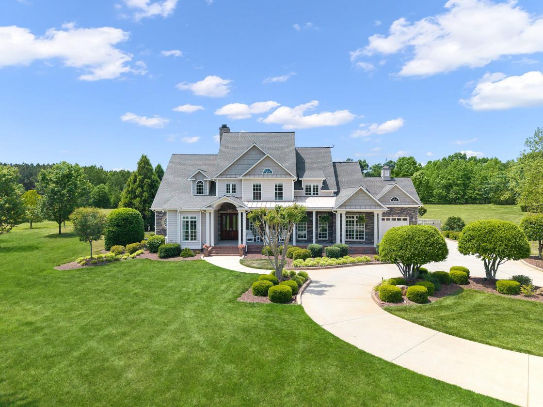 Gated 31.5-Acre Luxury Equestrian Estate With Pond - photo 6