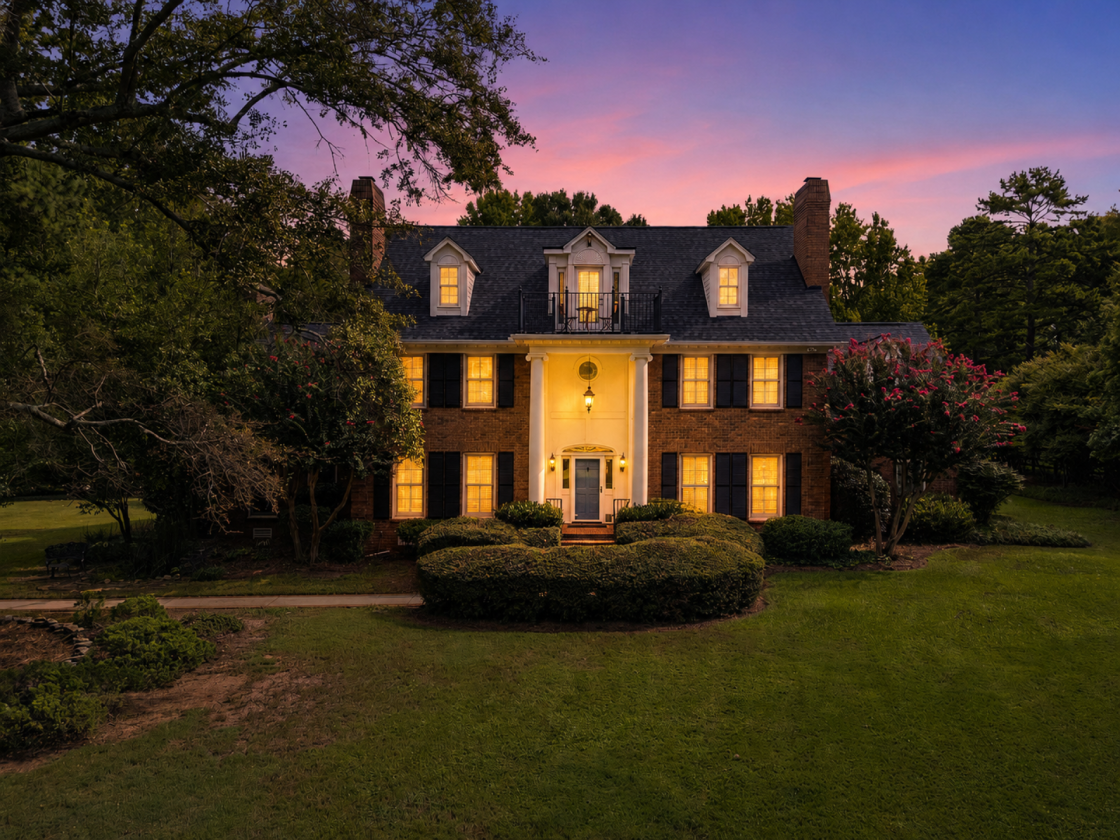 ROUX MANOR | AN EQUESTRIAN ESTATE & MINI FARM - photo 1