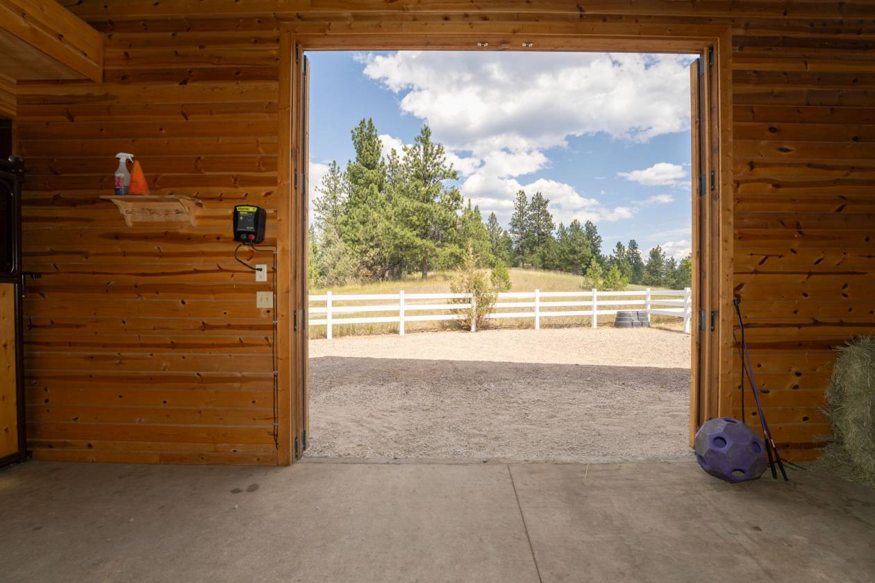 Amazing Equestrian and Orchard Property - photo 15