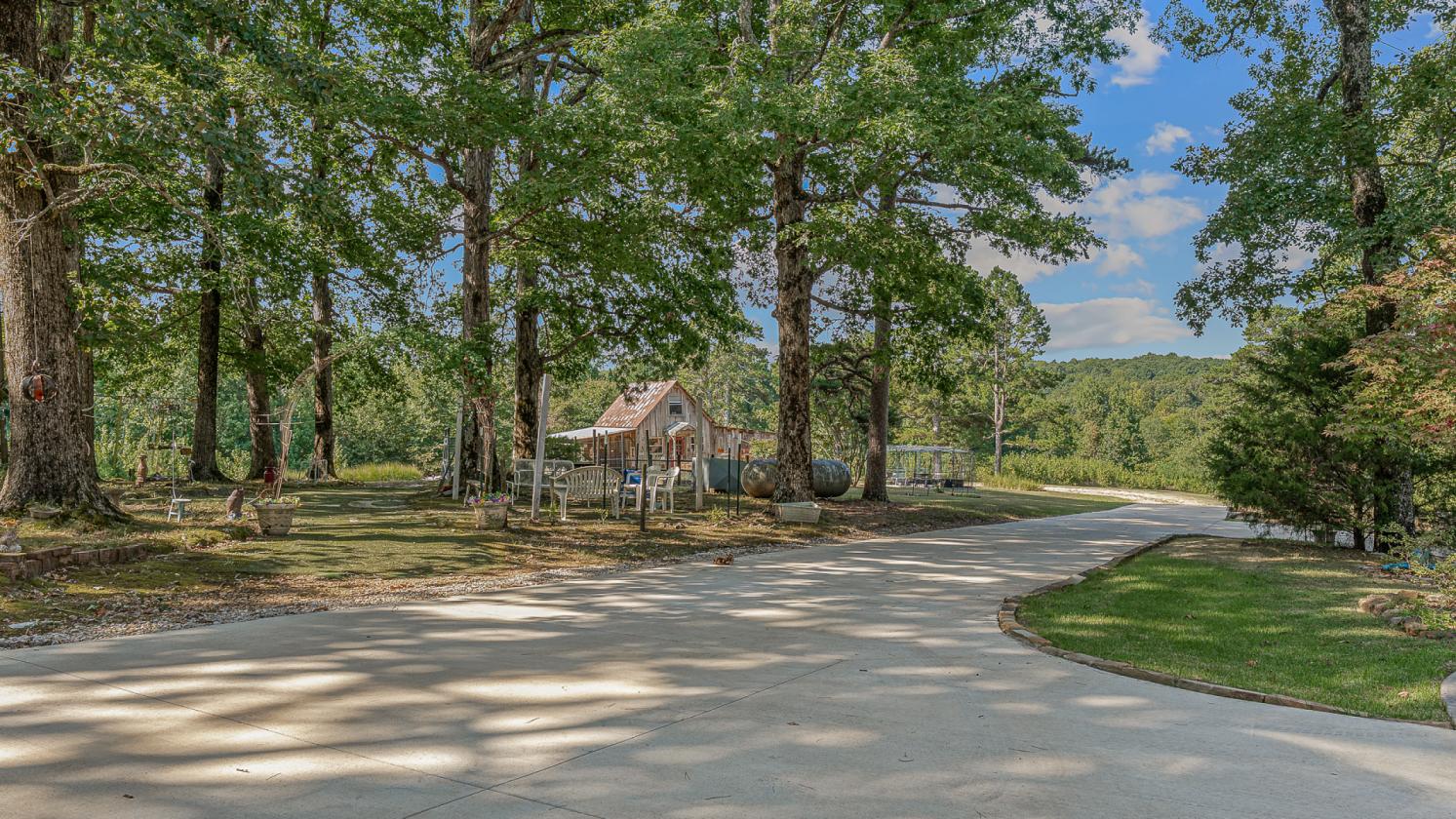 Unique 35+ Acre Private Estate - photo 19