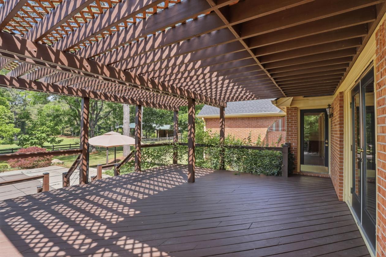 Breathtaking +/-16-Acre Equestrian Estate - photo 11