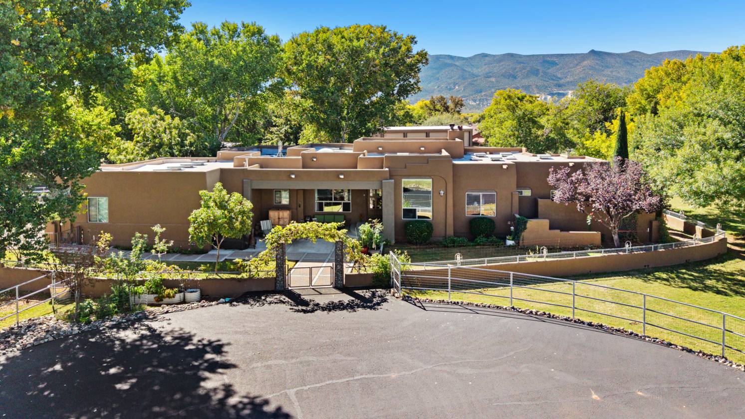 Horse Property for sale.