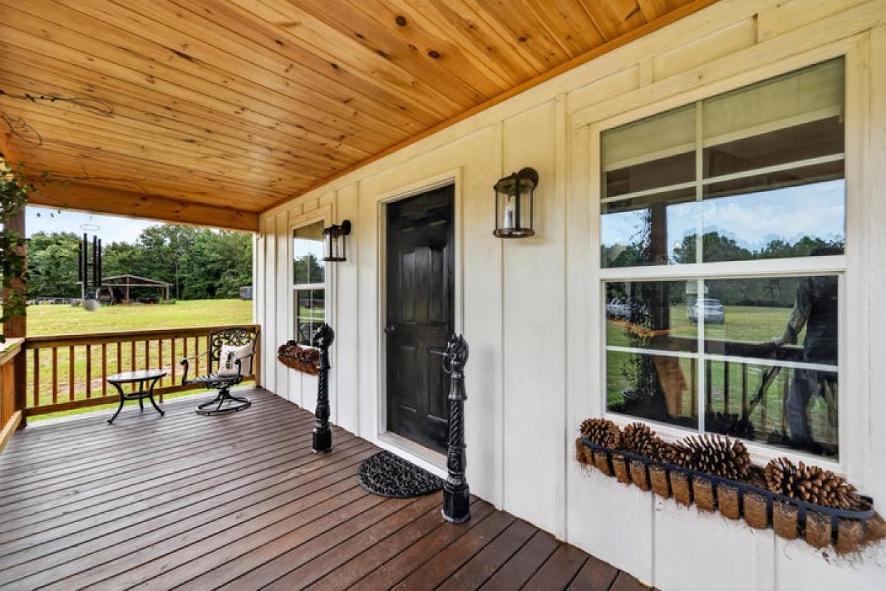 Custom Cottage on 10 Acres in Horse Country - photo 7