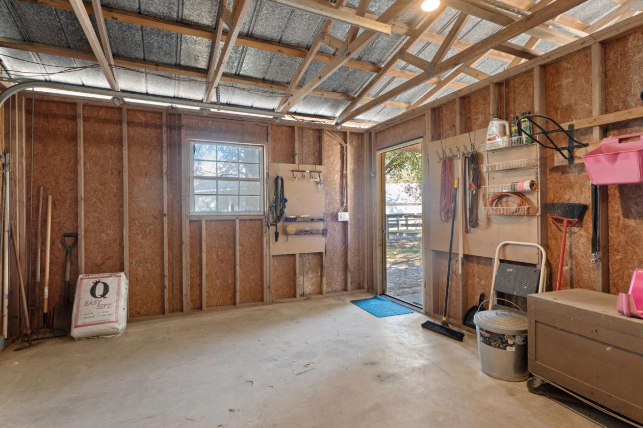 A Rare Equestrian Retreat in Pine Ridge Estates - photo 23