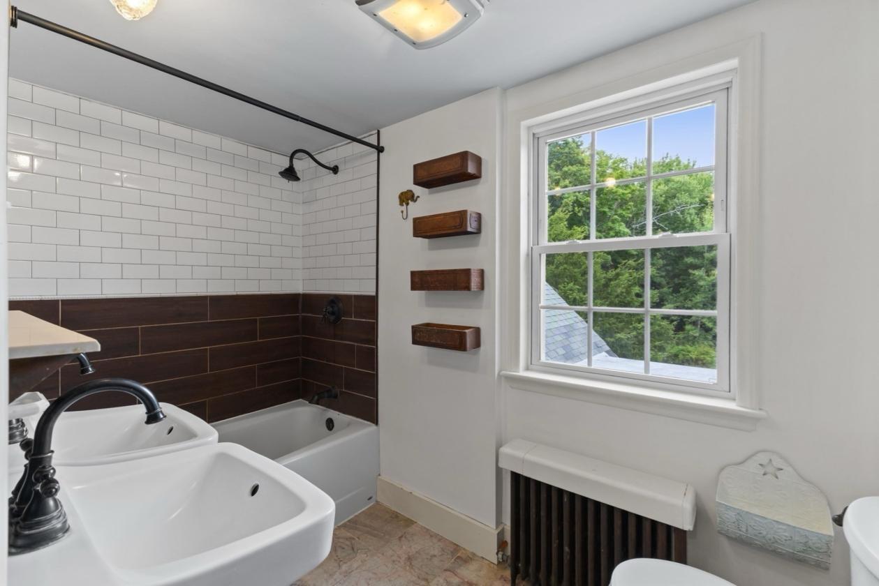 Beautiful Cape Home with Barn & Direct Trail Access - photo 25