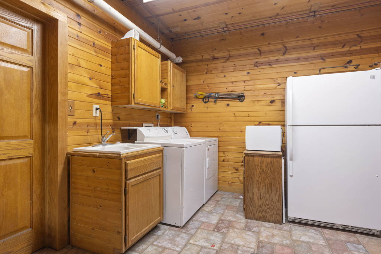 NEW PRICE! 38 ACRE HORSE FARM! - photo 25