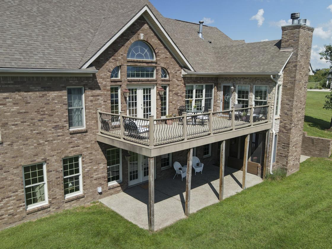 LUXURY HOME IN AMAZING EQUESTRIAN COMMUNITY - photo 4