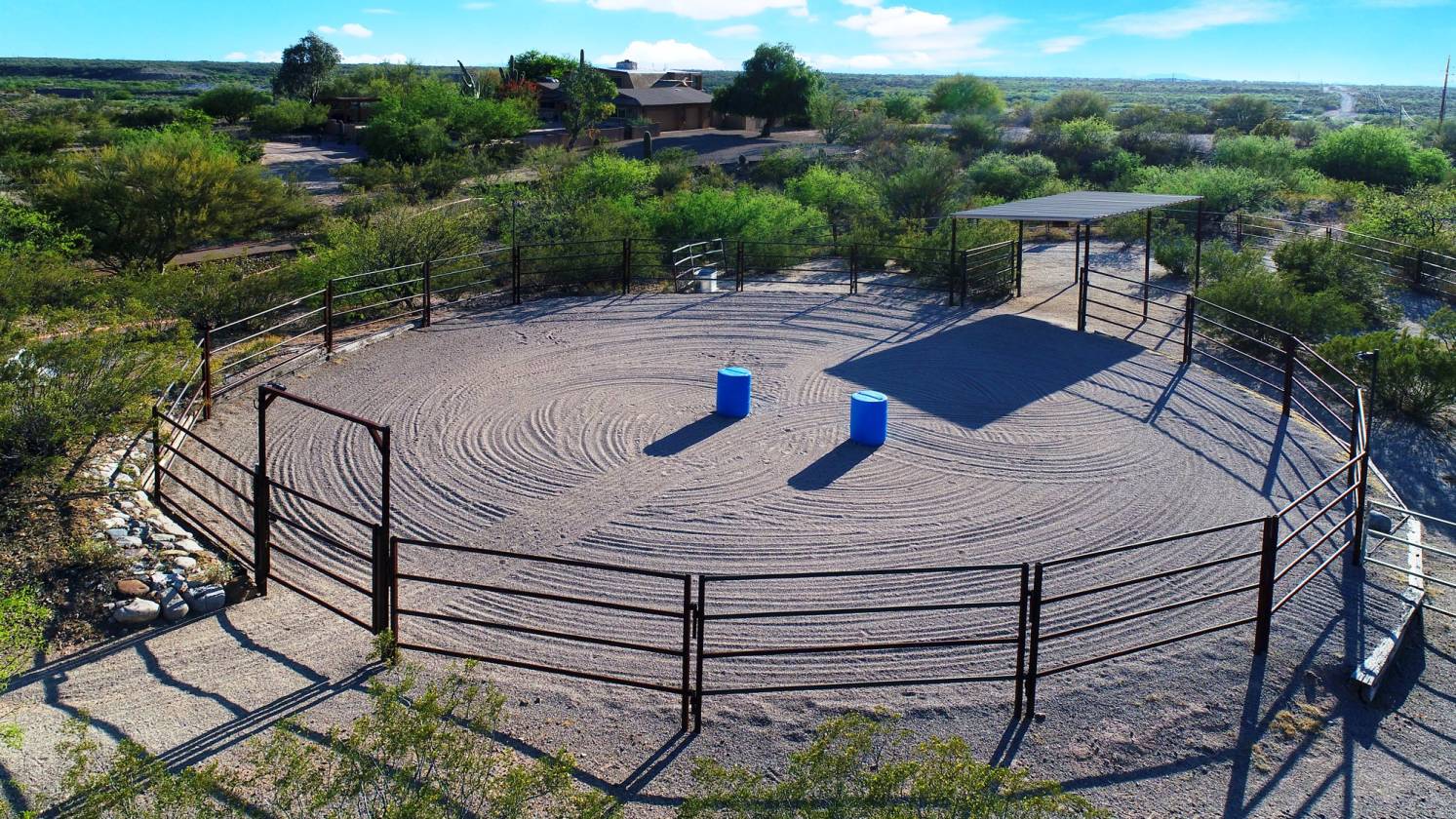 Exquisite Horse Property with ResortStyle Living Tucson, Pima County