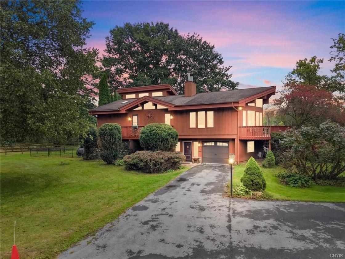 Extraordinary Seneca River Estate - photo 1