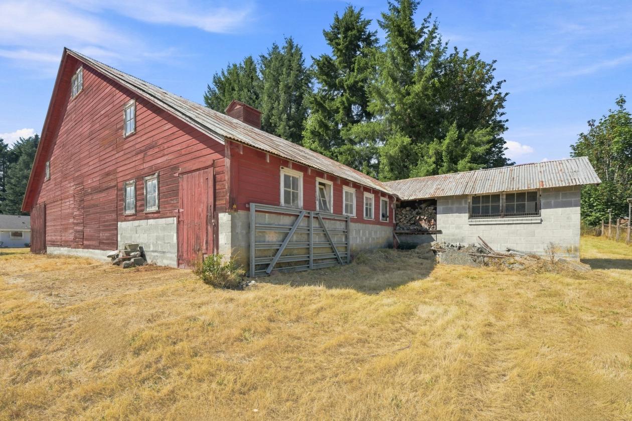 A RARE OFFERING - Incredible Estate - photo 20