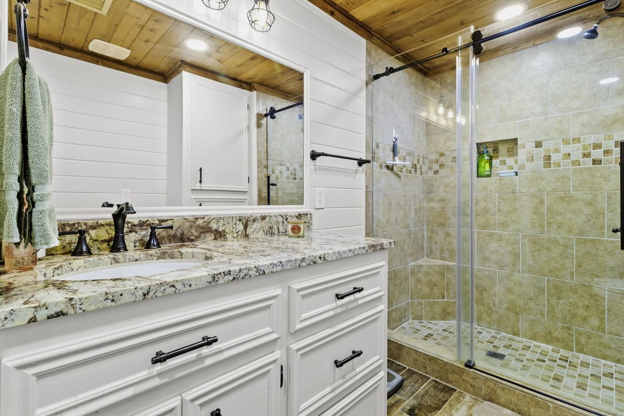 Complete Turnkey Country Horse Property - photo 24