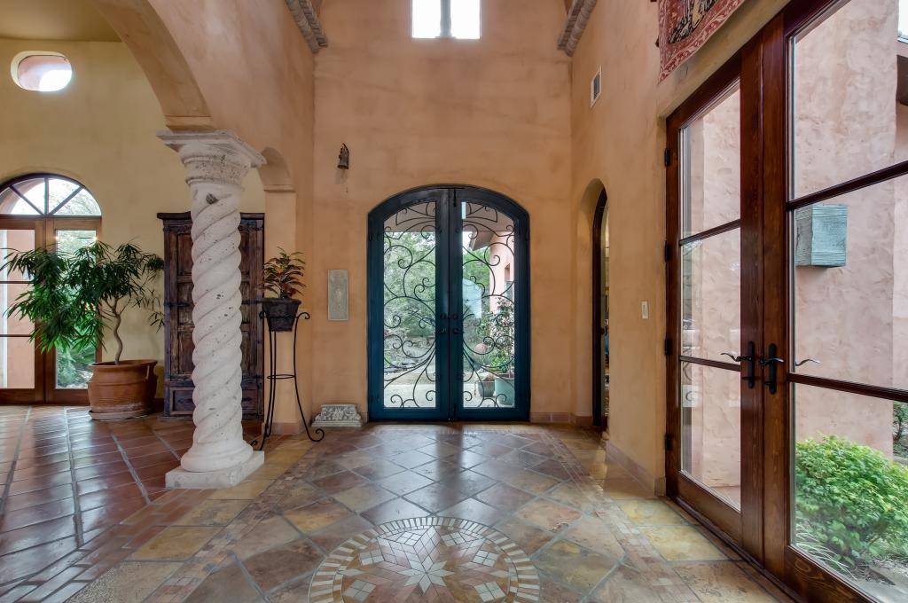 HORSES AND CITY AMENITIES San Antonio, Bexar County, Texas Horse