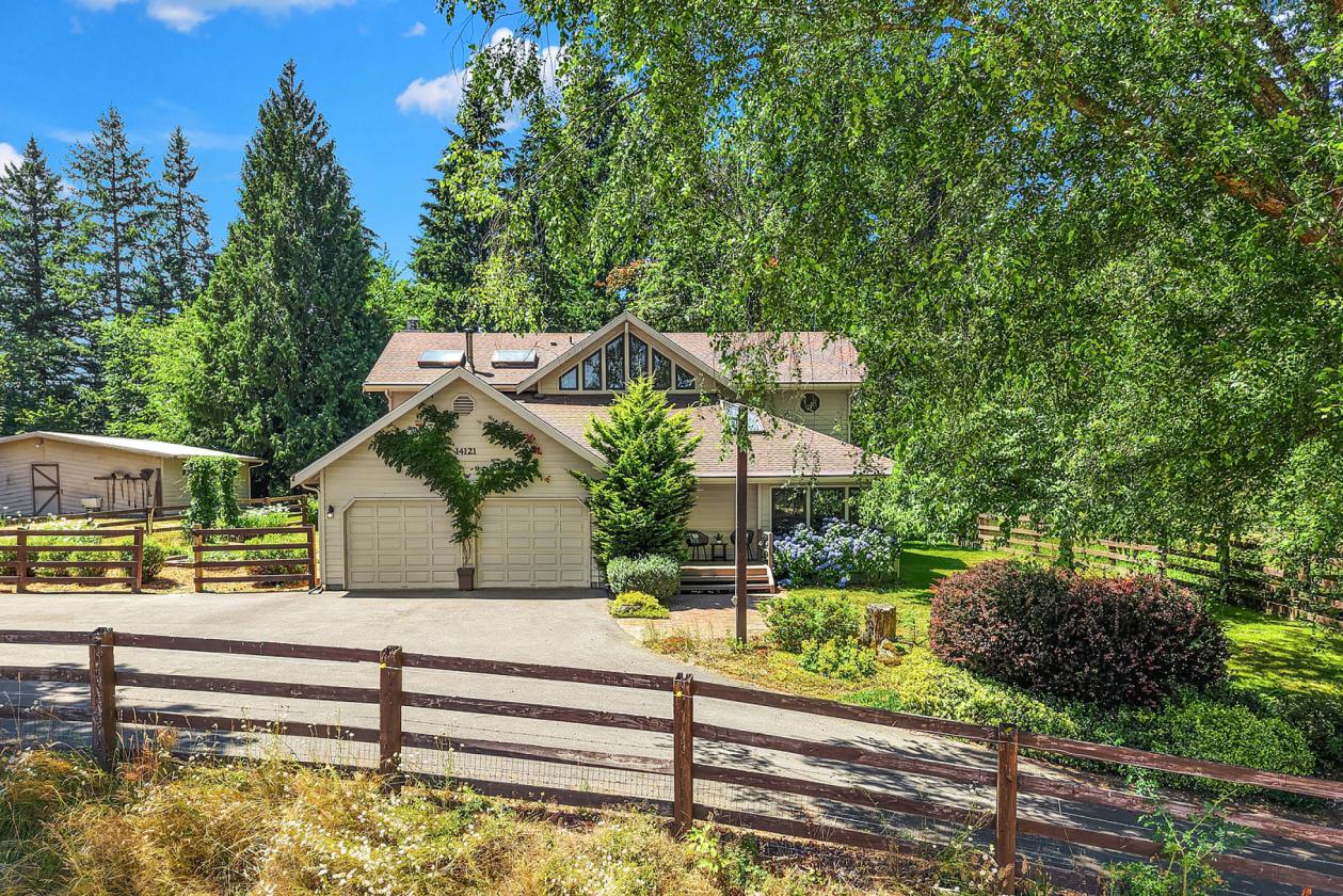 Home on Over 5 Acres with Barn, Shop and Pastures - photo 8