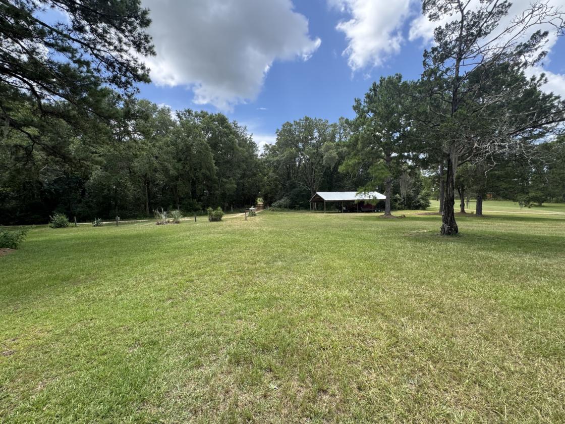 6+ Acres on Golf Course, 2 Barns, 1 House, NO HOA - photo 16