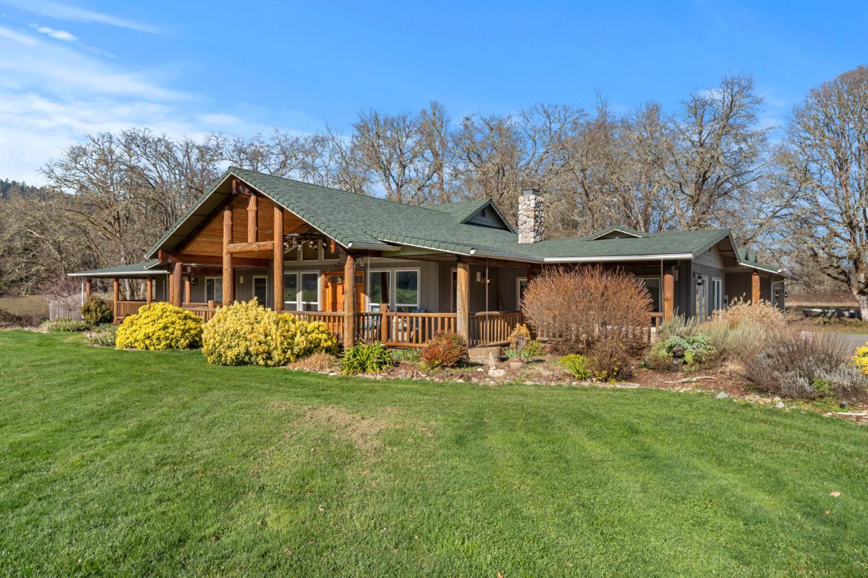 Amazing Horse Property in Southern Oregon - photo 14