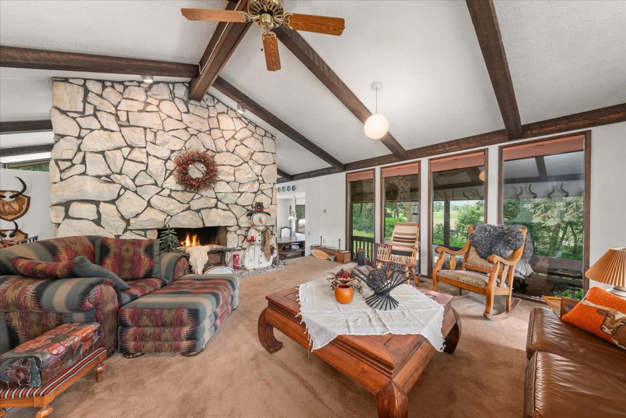 One-of-a-kind Custom Home! 16+ Acres on Mill Creek - photo 16