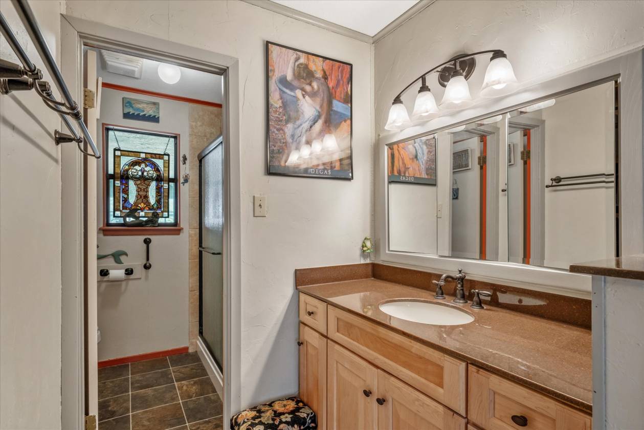 Perfect for the horse lover or homesteader - photo 25