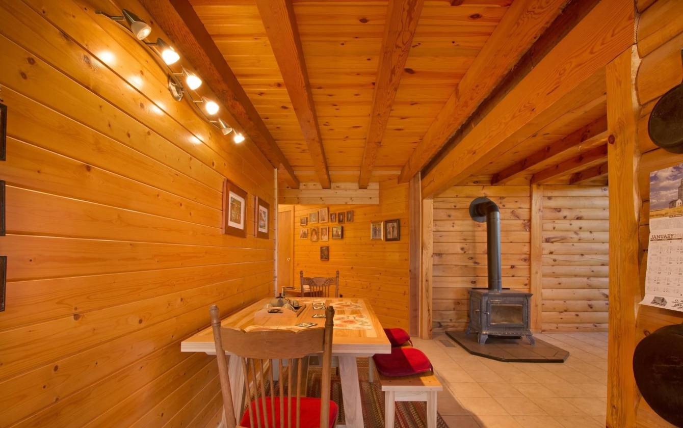 27 Acre Horse Farm & Custom Log Home in Peaceful... Ellendale, Sussex County, Delaware