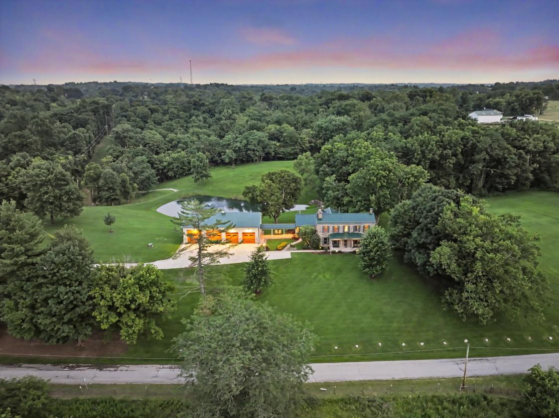 Country Estate on 16+ Acres with Pond! - photo 5