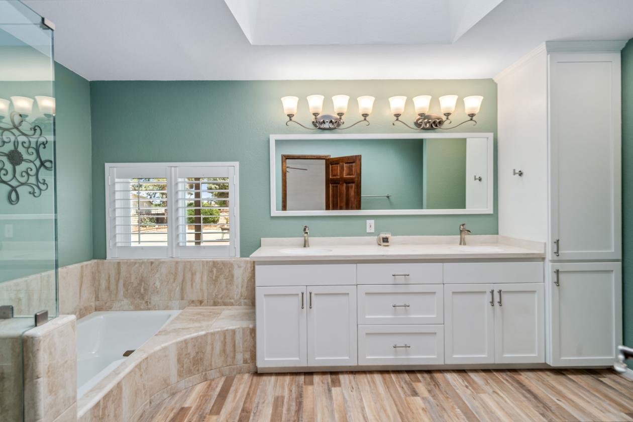 *Riding Arena*9 Stall Horse*ADU*Pool* - photo 6