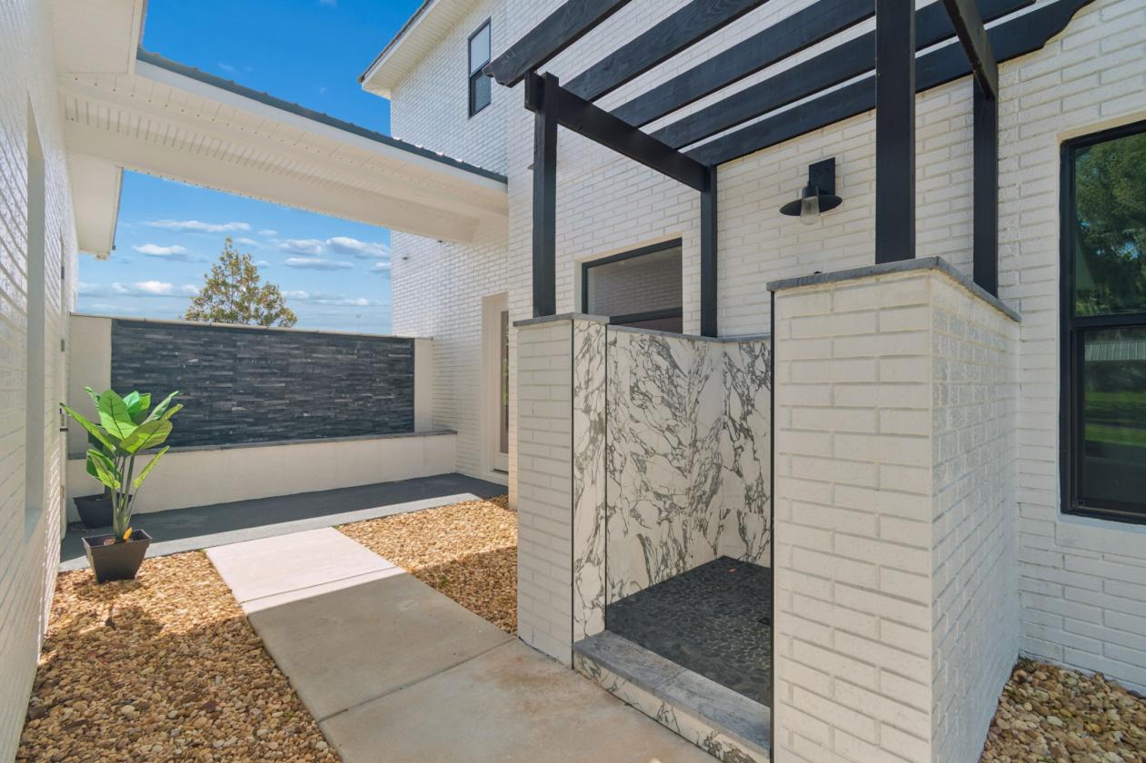 STUNNING LUXURY Home on 25 Acres - photo 30