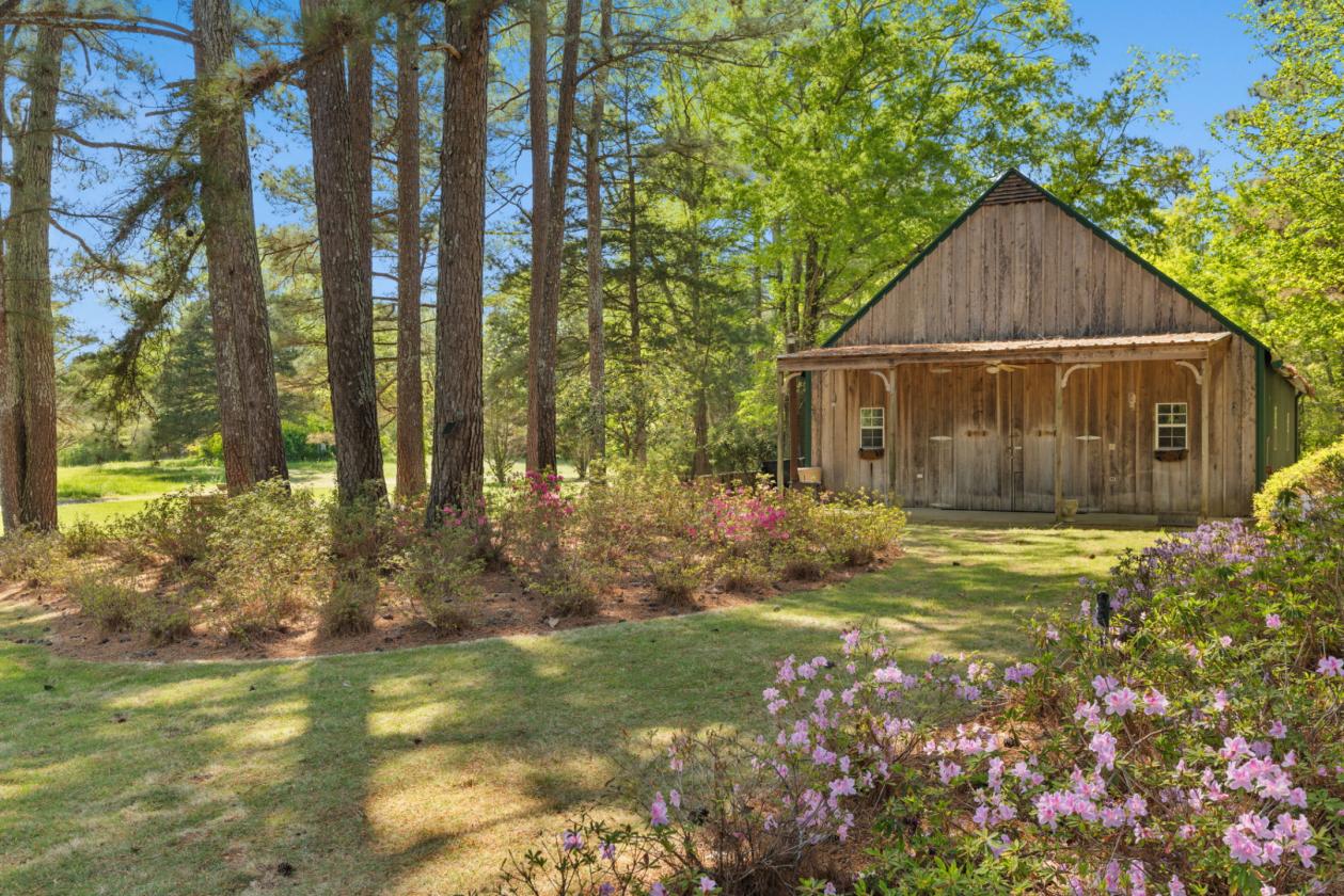 Timeless Southern Estate on 102 acres - photo 16