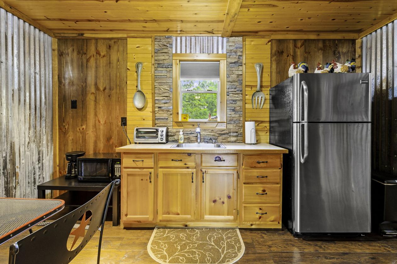 Complete Turnkey Country Horse Property - photo 12