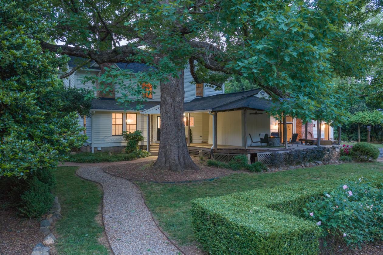 McElroy House | Historic 5 Acre Horse/Hobby Farm - photo 3