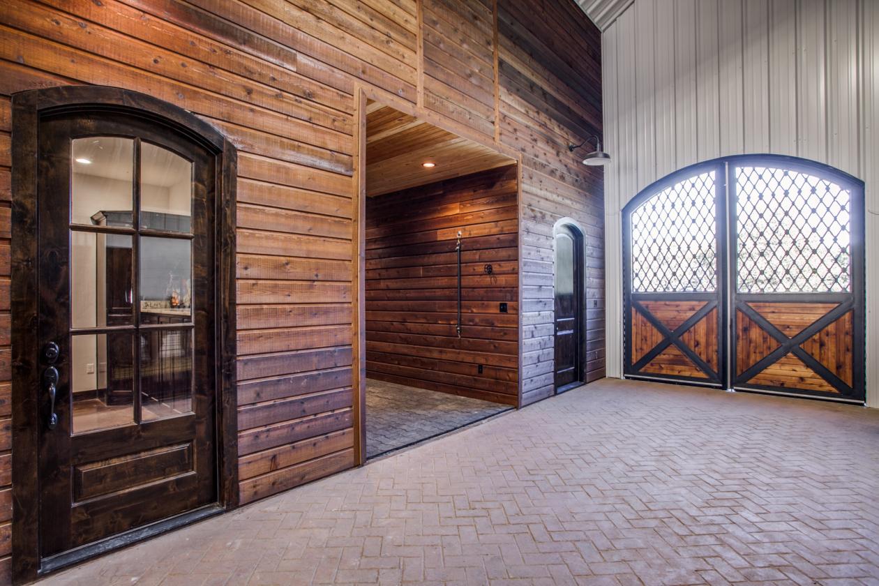 Private Equestrian Estate on 19+ Acres - photo 9