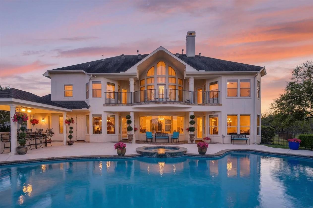 7 Acres • Barn • Pool • Guest House - photo 23